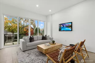 1114 26th Ave, Seattle, WA 98122 - Photo 3