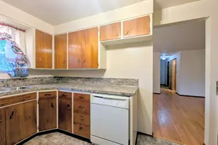 17253 44th Ave NE, Lake Forest Park, WA 98155 - Photo 9