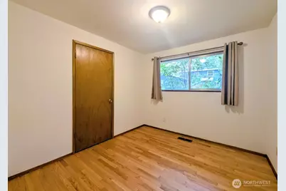 17253 44th Avenue NE, Lake Forest Park, WA 98155 - Photo 13