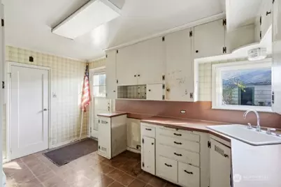 2009 Lombard Avenue, Everett, WA 98201 - Photo 7