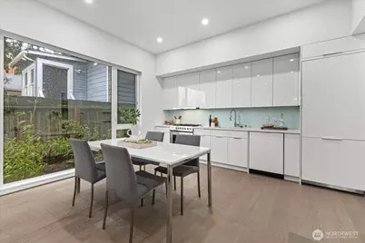 1114 26th Avenue #D, Seattle, WA 98122 - Photo 5