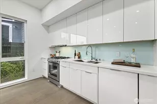 1114 26th Ave, Seattle, WA 98122 - Photo 7