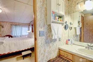 2725 E Fir St, Mount Vernon, WA 98273 - Photo 37