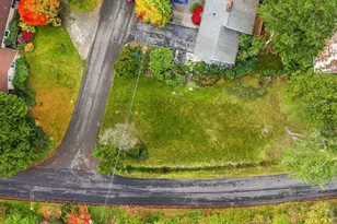 10054 NE 33rd St, Bellevue, WA 98004 - Photo 3