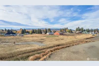 601 E 1st St, Waterville, WA 98858 - Photo 5