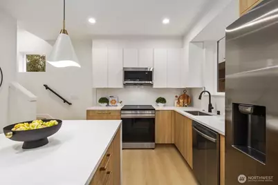 937 N 87th Street #A, Seattle, WA 98103 - Photo 7