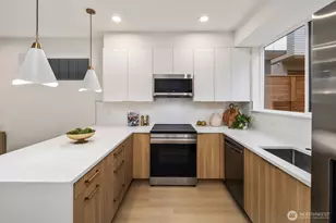 939 N 87th St, Seattle, WA 98103 - Photo 3