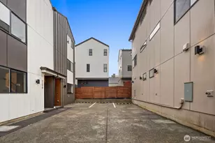 939 N 87th St, Seattle, WA 98103 - Photo 25