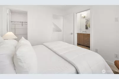 8340 Mary Avenue NW #D, Seattle, WA 98117 - Photo 19