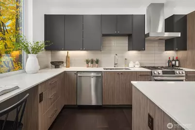 8340 Mary Avenue NW #D, Seattle, WA 98117 - Photo 9