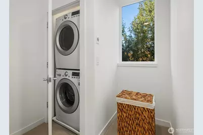 8340 Mary Avenue NW #D, Seattle, WA 98117 - Photo 23