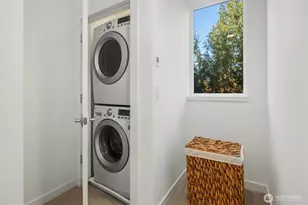 8340 Mary Ave NW, Seattle, WA 98117 - Photo 23