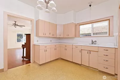 1018 W Cota Street, Shelton, WA 98584 - Photo 11