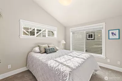 4535 NE 55th Street, Seattle, WA 98105 - Photo 19