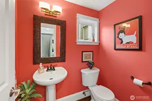 4535 NE 55th St, Seattle, WA 98105 - Photo 11