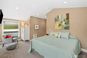 4535 NE 55th St, Seattle, WA 98105 - Photo 11