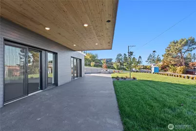 6920 Holeman Avenue, Blaine, WA 98230 - Photo 33