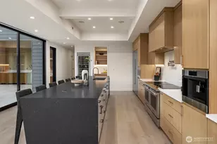 7626 NE 10th St, Medina, WA 98039 - Photo 11