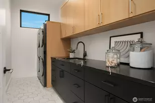 7626 NE 10th St, Medina, WA 98039 - Photo 27