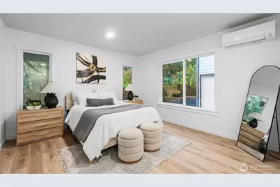 10813 24th Avenue NE, Seattle, WA 98125 - Photo 15