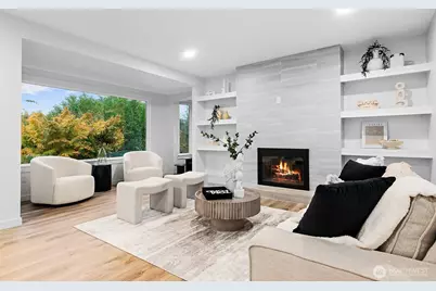 10813 24th Avenue NE, Seattle, WA 98125 - Photo 3