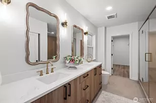 10813 24th Ave NE, Seattle, WA 98125 - Photo 17