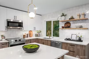 10813 24th Ave NE, Seattle, WA 98125 - Photo 9