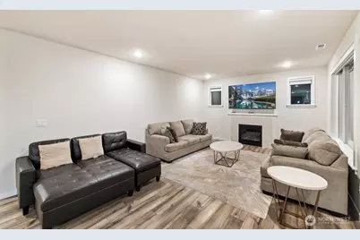 13426 183rd Street E, Puyallup, WA 98374 - Photo 3