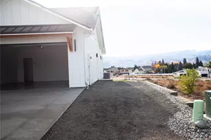 146 33rd St, East Wenatchee, WA 98802 - Photo 5