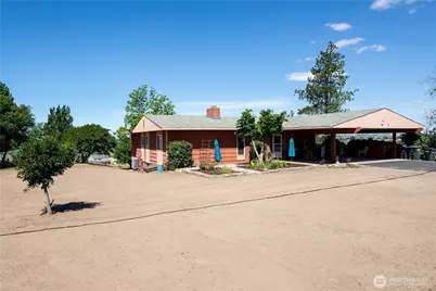 1804 S Division Street, Moses Lake, WA 98837 - Photo 1