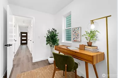 12107 E Gibson Road, Everett, WA 98204 - Photo 3