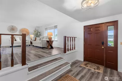 807 Wayne Drive, Centralia, WA 98531 - Photo 3