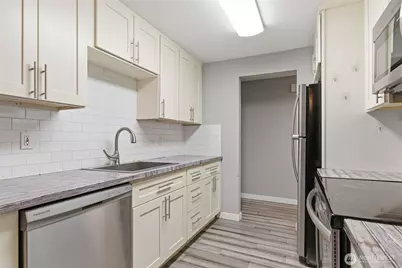 8621 25th Avenue SW #B, Seattle, WA 98106 - Photo 11