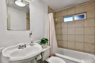 3906 S Morgan Street, Seattle, WA 98118 - Photo 9