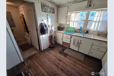 2213 Laurel Street, Port Angeles, WA 98362 - Photo 13