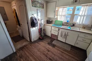 2213 Laurel St, Port Angeles, WA 98362 - Photo 13