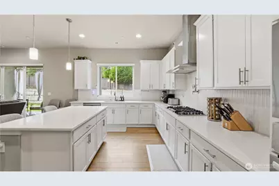 611 20th Avenue Ct SW, Puyallup, WA 98371 - Photo 13