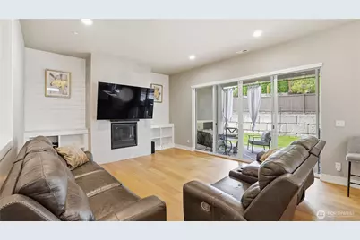 611 20th Avenue Ct SW, Puyallup, WA 98371 - Photo 7