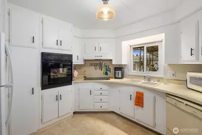 1121 244th Street SW #19, Bothell, WA 98021 - Photo 9