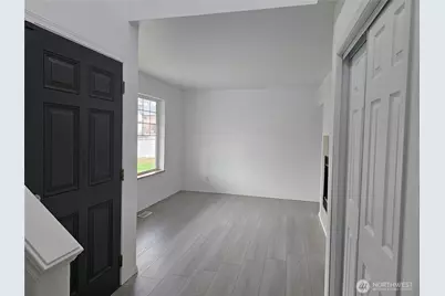 9925 S 242nd Place, Kent, WA 98030 - Photo 3