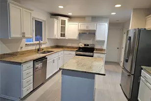 9925 S 242nd Pl, Kent, WA 98030 - Photo 7