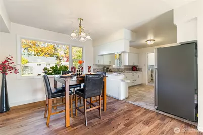 1510 E Street, Lynden, WA 98264 - Photo 9