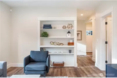 2100 1st Avenue W, Seattle, WA 98119 - Photo 7