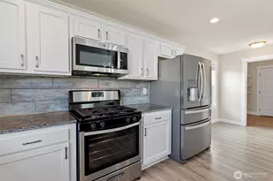 9547 187th St Ct E, Puyallup, WA 98375 - Photo 5