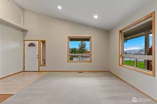 537 Chrisand Ln, Wenatchee, WA 98801 - Photo 9