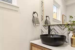 3404 33rd Ave W, Seattle, WA 98199 - Photo 13