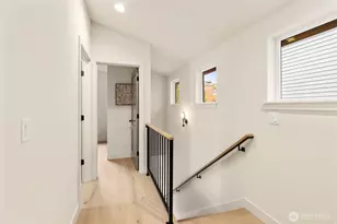 3404 33rd Ave W, Seattle, WA 98199 - Photo 17