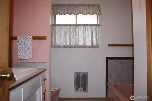 800 N Kentucky Ave, East Wenatchee, WA 98802 - Photo 13