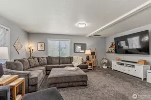 208 Salmonberry Ln, Longview, WA 98632 - Photo 7