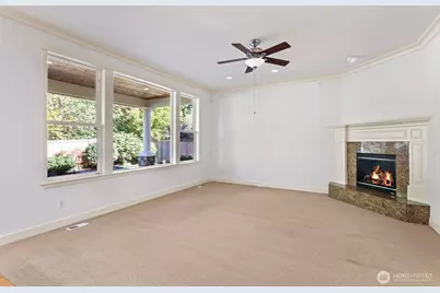 912 S 38th Court, Renton, WA 98055 - Photo 9